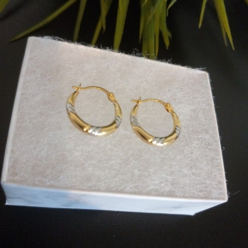 10k Gold Hoop Earrings - Picture 3 of 9